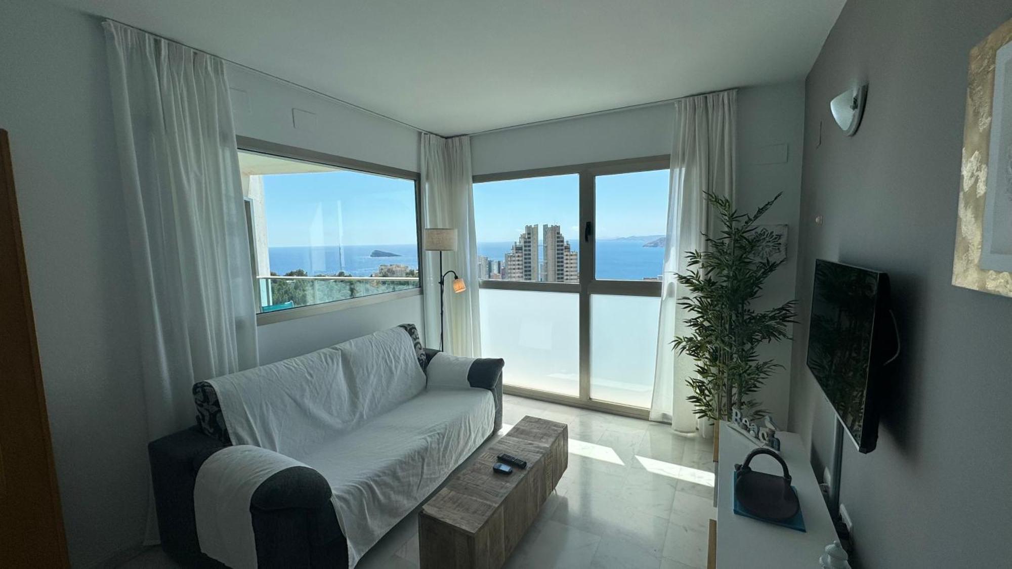 2-Bedroom Apartment With Sea Views Benidorm Esterno foto